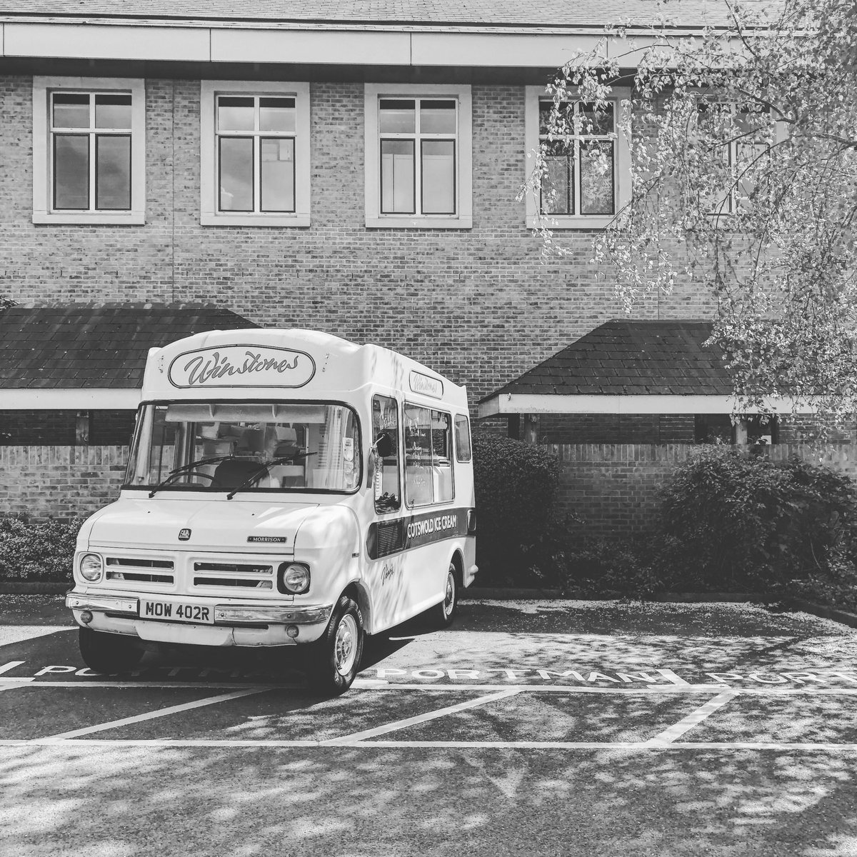 Keeping the @PortmanDental staff cool with our handcrafted ice cream today #Cheltenham #Gloucestershire #winstones #winstonesicecream