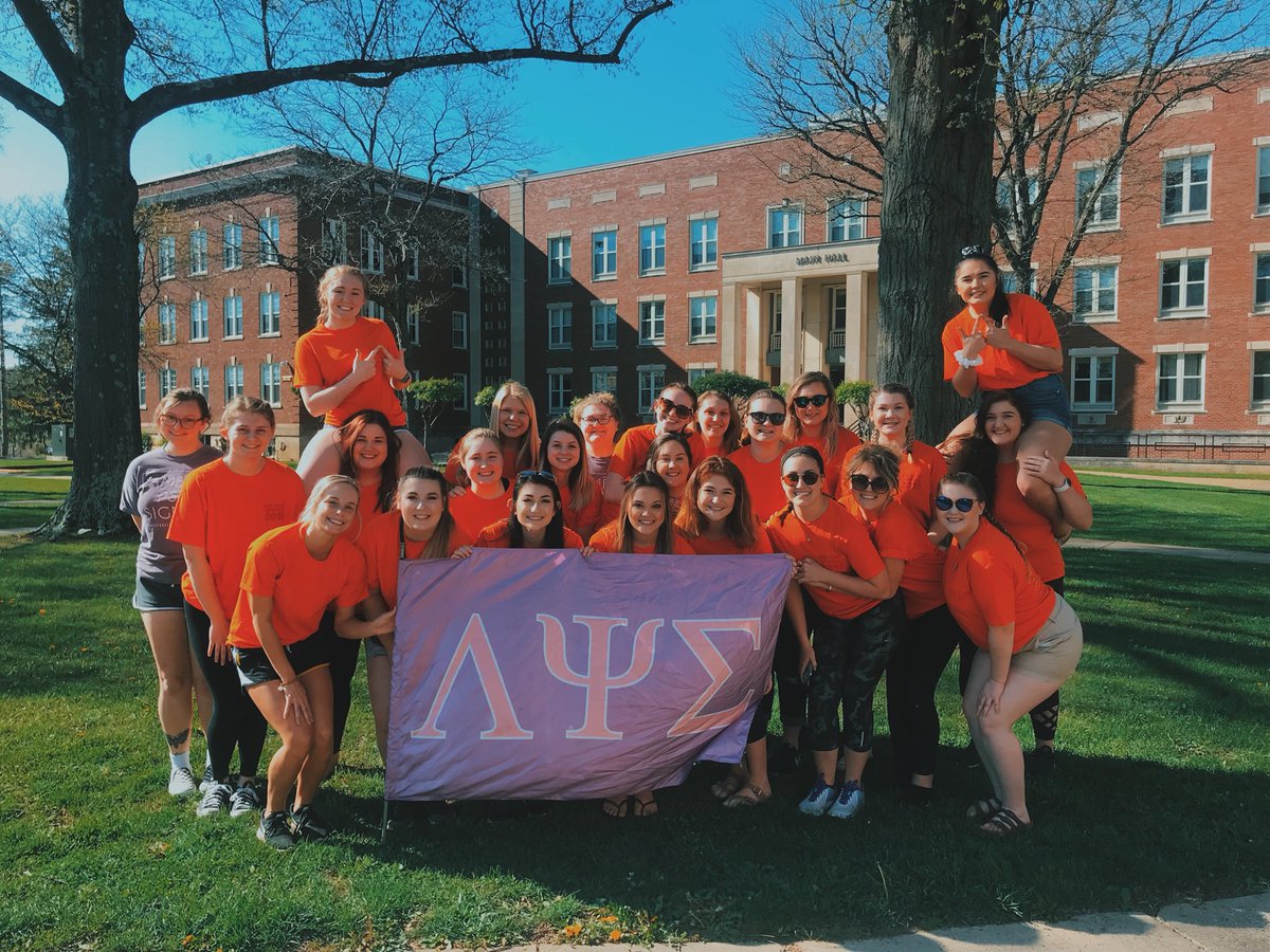 LambdaPsiWLU's tweet photo. GREEK WEEK CHAMPS FOR THE SECOND YEAR IN A ROW💜🌸💙🏆 https://t.co/KRkqmy1Wn5