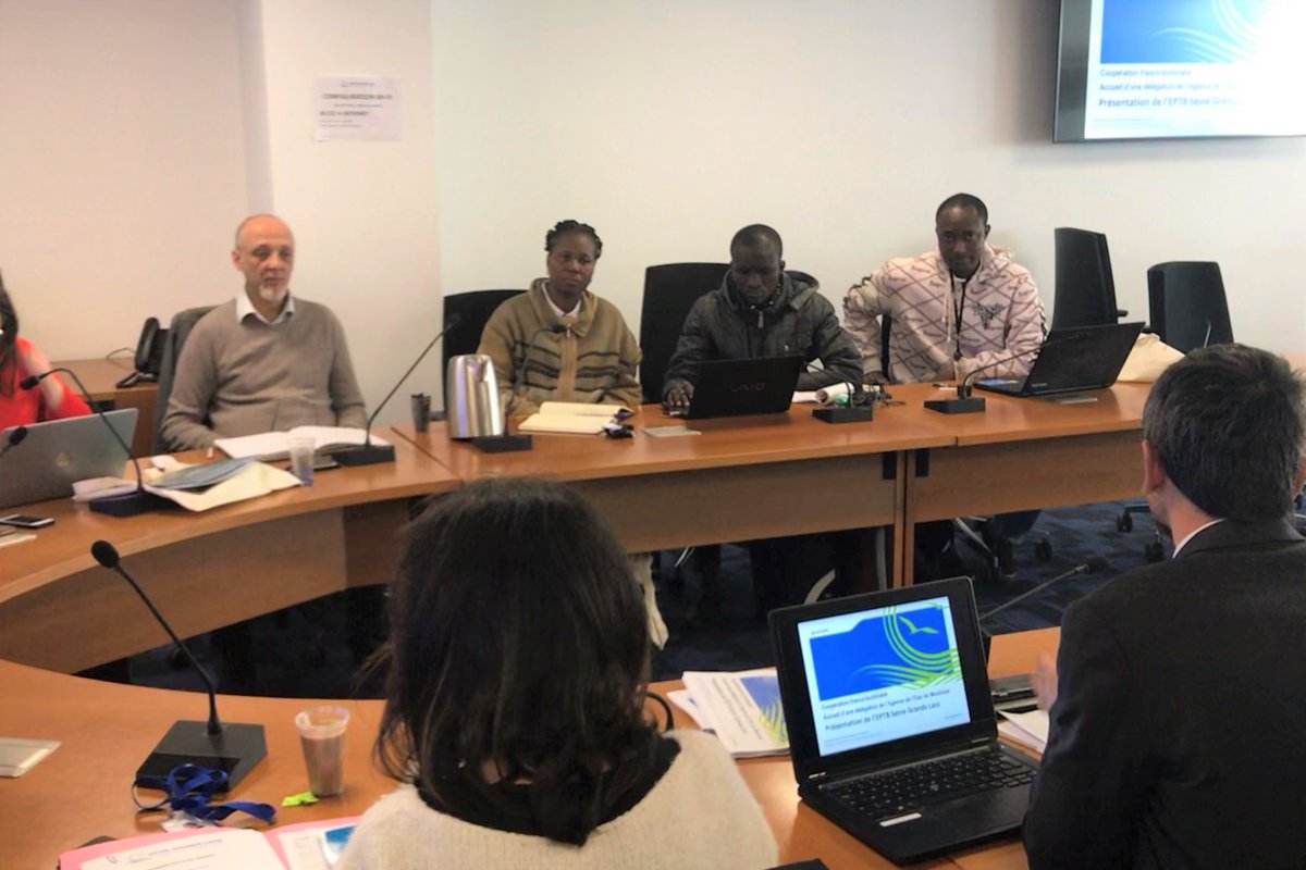 #CoopérationDécentralisée 
Dans le cadre du projet d'appui à la gestion des ressources en eau mis en oeuvre par l'agence de l'eau du #Mouhoun, <a href="/SeineGrandsLacs/">Seine Grands Lacs</a> reçoit une délégation #Burkinabé. 
#SAGE #Retex #BurkinaFaso <a href="/OI_Eau/">Office International de l'Eau (OiEau)</a> @Seine_normandie