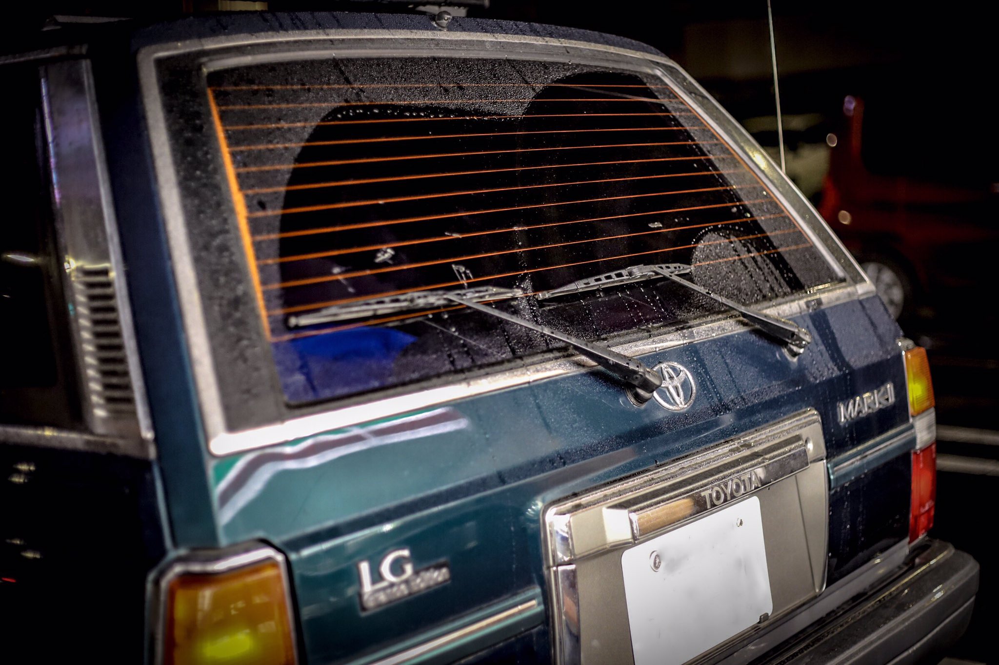 19bmw5i 2連式リヤワイパー これはs110系クラウン 鬼クラウン のワゴン バンのテールゲートを流用し引き継がれた装備ですが マーク2ワゴン マーバンを語る上では欠かせない 個性 になっています