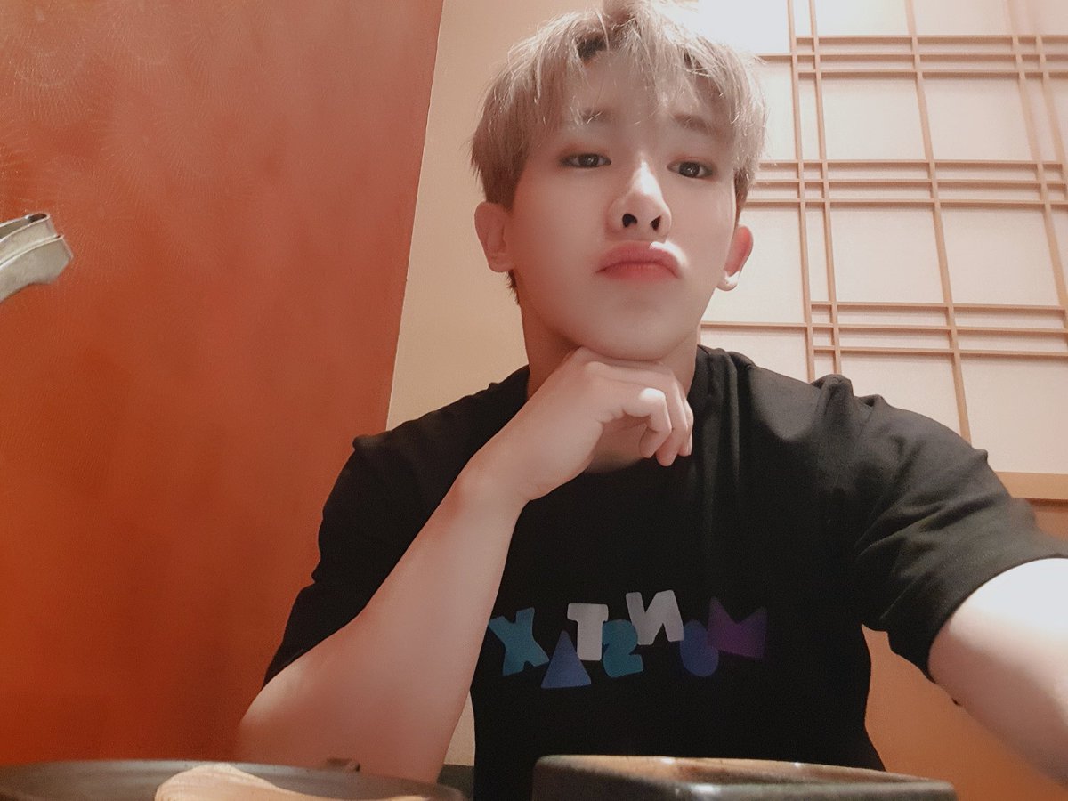OfficialMONSTAX's tweet photo. [#원호] 잘자요 몬베베!! 밤 늦게 고기사진미아내 #말랑말랑 https://t.co/T0snBGXAec
