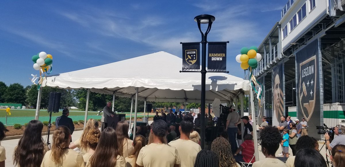 coachesche's tweet photo. Great turn out today for the ribbon cutting of our brand new track and field facility.  An exciting day for @UAB_TF_XC #winasone #ourtrackisfasterthenyours https://t.co/3wRB213Ef1