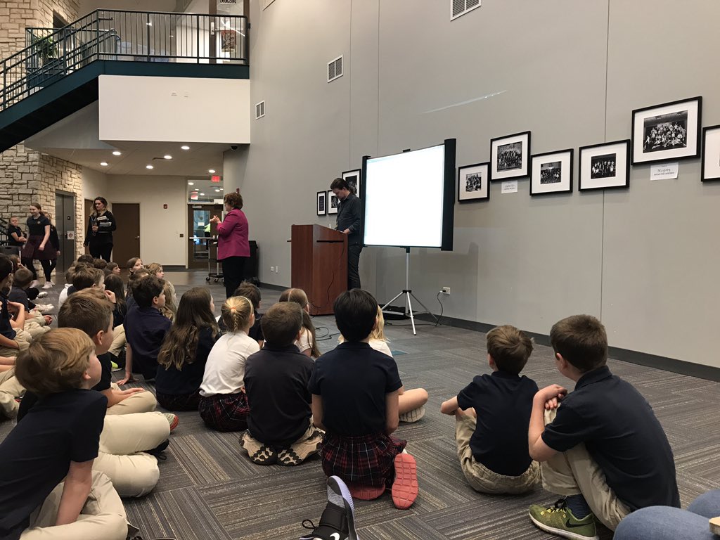SfxHead's tweet photo. We loved meeting Nathan Hale today! Thank you for organizing, @SFX_Library! @SFXWilmette @abramskids #CelebrateMonday #authorvisit https://t.co/mlqJkSAIsx
