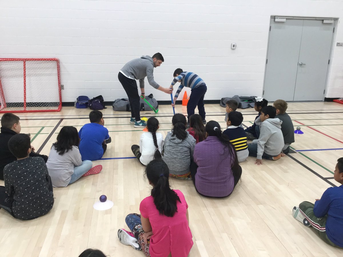 mskennedy114's tweet photo. Day 2 of @FHalberta teaching us about Field Hockey. #reactiontime #passing #dynamite #readystance https://t.co/AxG6wFPkIG