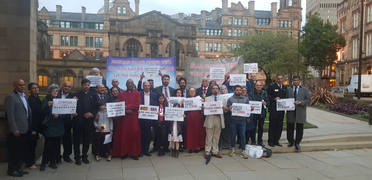 SanghaMCR's tweet image. Well done to @ManCathedral  especially @revdmarciawall and @deanroggovender  for organising a vigil #PrayForSriLanka. We must over come hatred by showing love to our neighbours and understanding for humanity @SukhbirJSingh @FN4M @WeStandTogether @GMVLL_UK   @cllrabidchohan