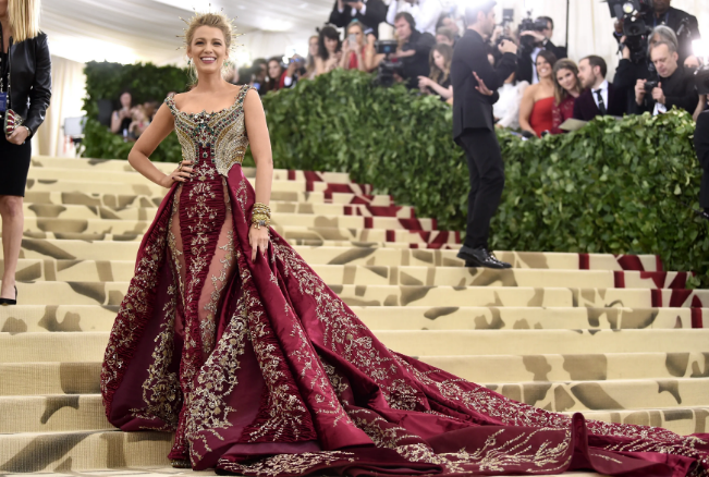 ParaTiOnline's tweet photo. Cada vez falta menos para el evento más importante del mundo de la moda. Conocé todos los detalles de la gala del MET 2019. 👗👠

#moda #fashion #dress #METgala #MET

https://t.co/jOKKRuuAZF https://t.co/oFgv42dEwF