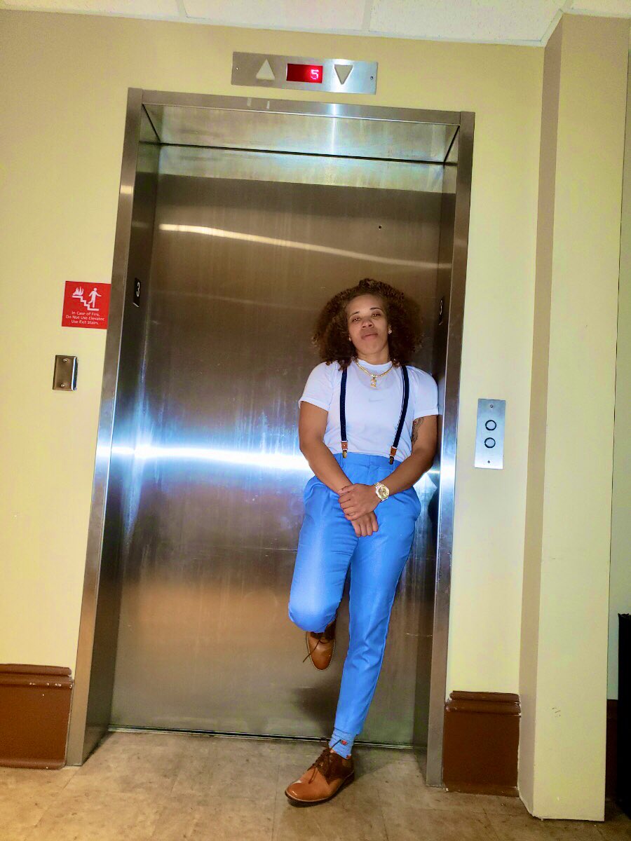 rach_mcalli_05's tweet photo. name a DP that did it better than me..... 
they call me FA5T FORWARD 🥶⚡️🤞🏽 
CHIRRRRRRPPPPPP x 5 💙🕊👼🏽 
#PershingAngels . https://t.co/msK3xhenFG