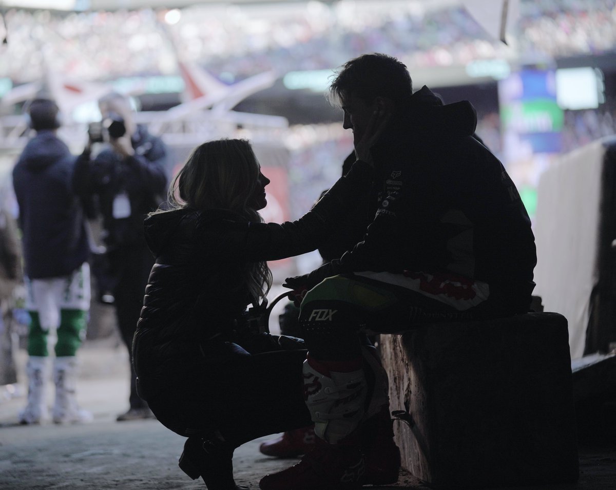 SupercrossLIVE's tweet photo. The greater the obstacle, the more glory in overcoming it. - Molière  

@AustinForkner #SupercrossLIVE https://t.co/IYSrCIThqF