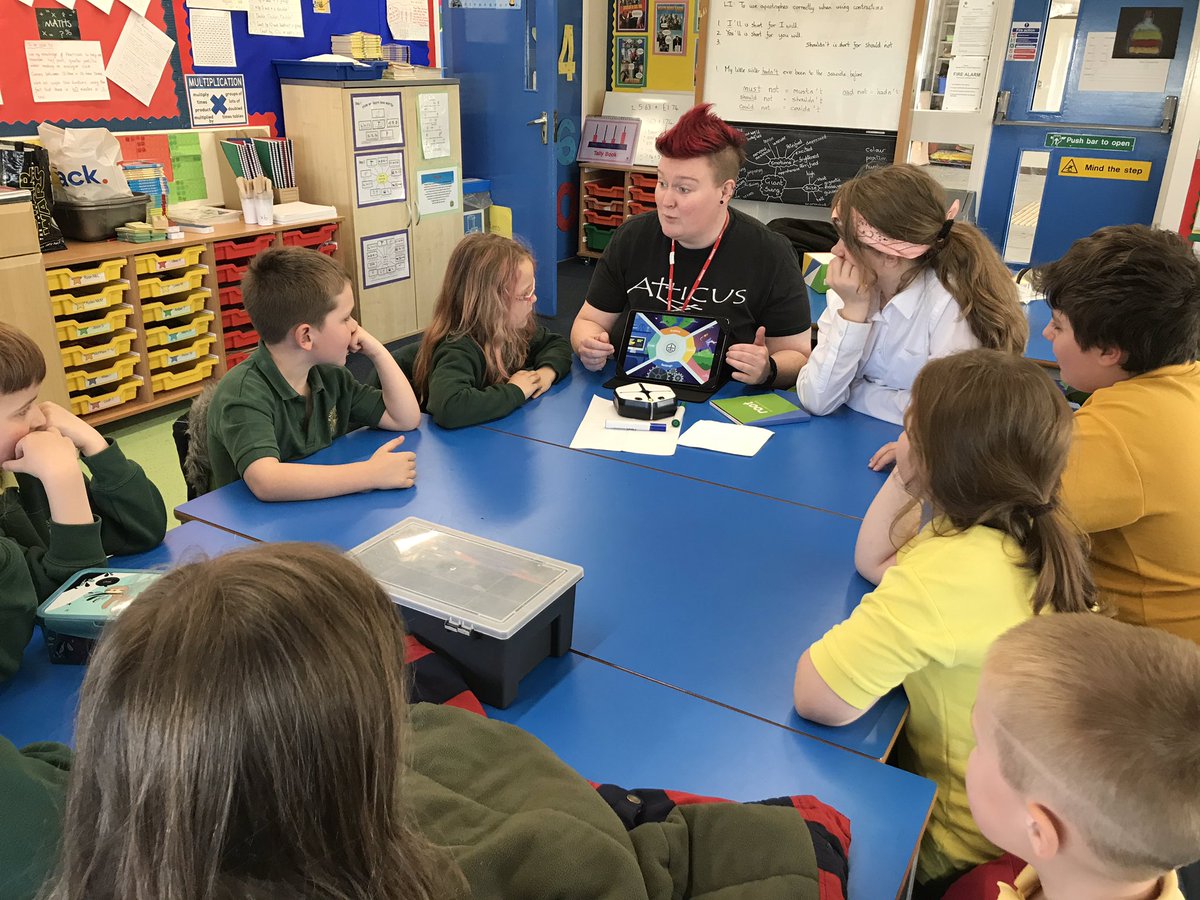 MrPotterKPS's tweet image. First session of the new @CodingKps, @KnightsridgePr1!
We did some “human coding” first then completed some problem solving while getting to grips with @codewithroot #GetAnyoneCoding