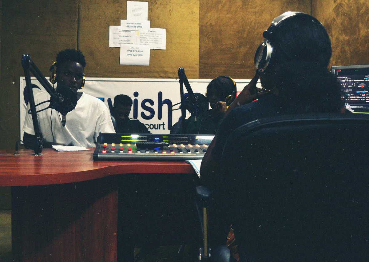 BlackFeds's tweet photo. Our Saturday with Wish Fm 99.5
.
Had a good time.
..
Tune in to vibe with our songs
.
#blackfederation #blackfed #wishfmph #entertainment #phcity #phway #music https://t.co/Md8Dl3qij8