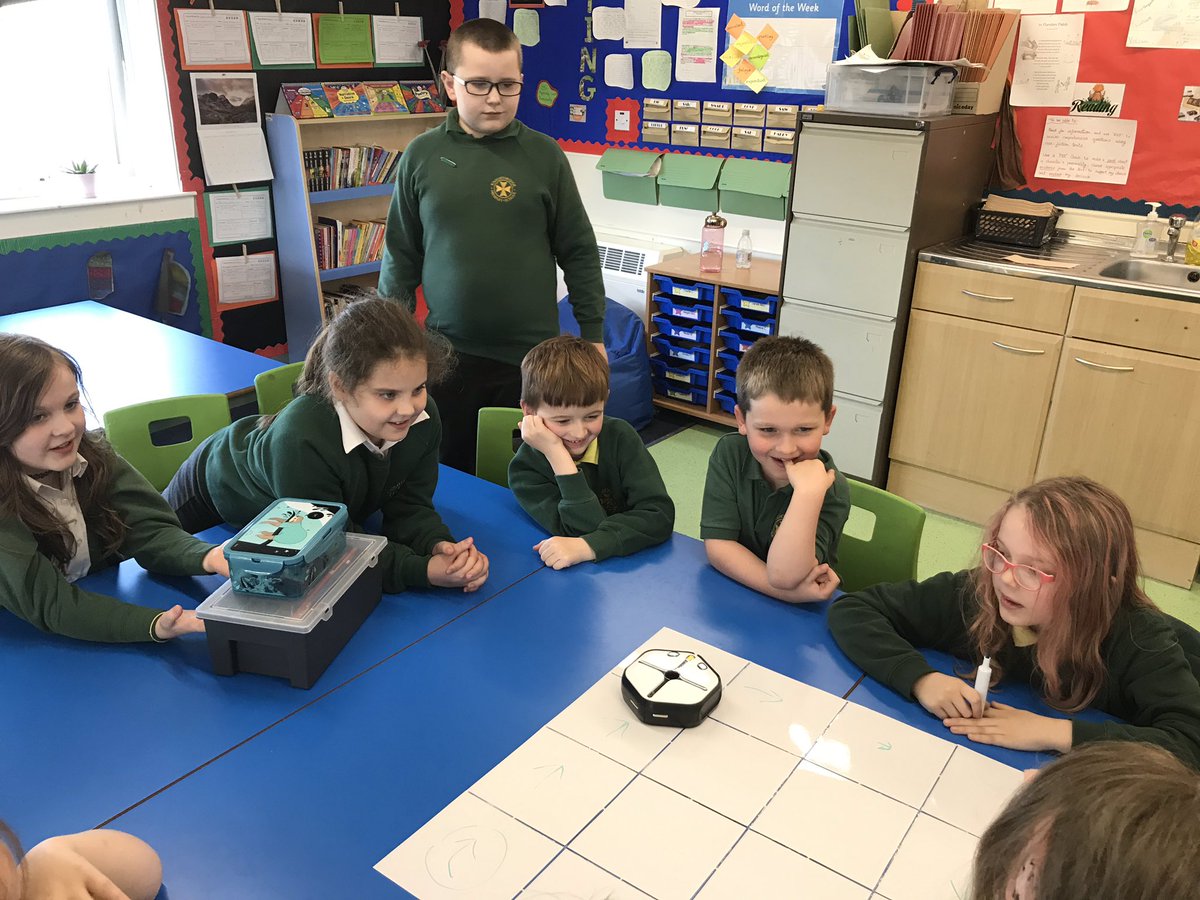 MrPotterKPS's tweet image. Some more pics of our first  @CodingKps session using @codewithroot #GetAnyoneCoding