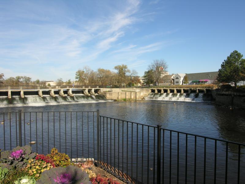SaveMICity's tweet photo. Michigan’s cities are some of the most scenic places in the country. What's your favorite Michigan place? ✋ 🏟️ 🏘️ 🏛️ 🌲 🏖️ #SaveMICity #GrowMICity #InvestSupportGrow #MiLeg https://t.co/tmoxahxzUd