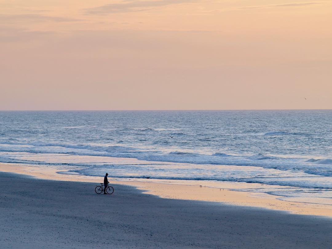 topsaildotcom's tweet photo. Morning beach bike ride (photo: @dan.butler) #repost #topsailbeach #topsailnc #ncbeaches #explorenc #beaches #travel #nctourism #sand #saltlife #beachlife #ocean #beachwaves #nc #vacation #ncvacation #deepocean #sunrise #beachsunrise #amaneces #playa #beachbike #relax https://t.co/fP6cAucRjc