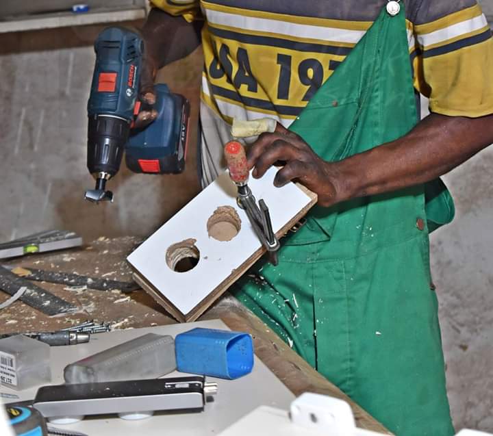 RAThinkDesign's tweet photo. Work in Progress - Kitchen Cabinet
#WorkInProgress #corian #countertop #worktop #madeinnigeria #interiordesign #furniture #lifestyle #nigeriandesigner #manufacturing #preorder #ThinkDesign #bespoke #custommade #qualitydesigns #vanity #vanitydesign #interior #vanityinspiration https://t.co/hKhE9gmLxw