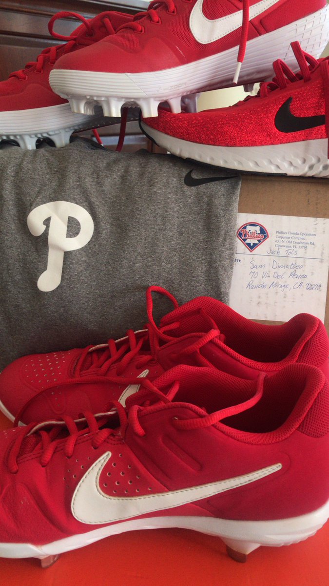 TheSDProject1's tweet photo. Respect to @Tolsy21 with the @Phillies organization for donating gear for the kids of Belize ✊🏻
#thesdproject #phillies #mlb #baseball https://t.co/Ckm03p37iI