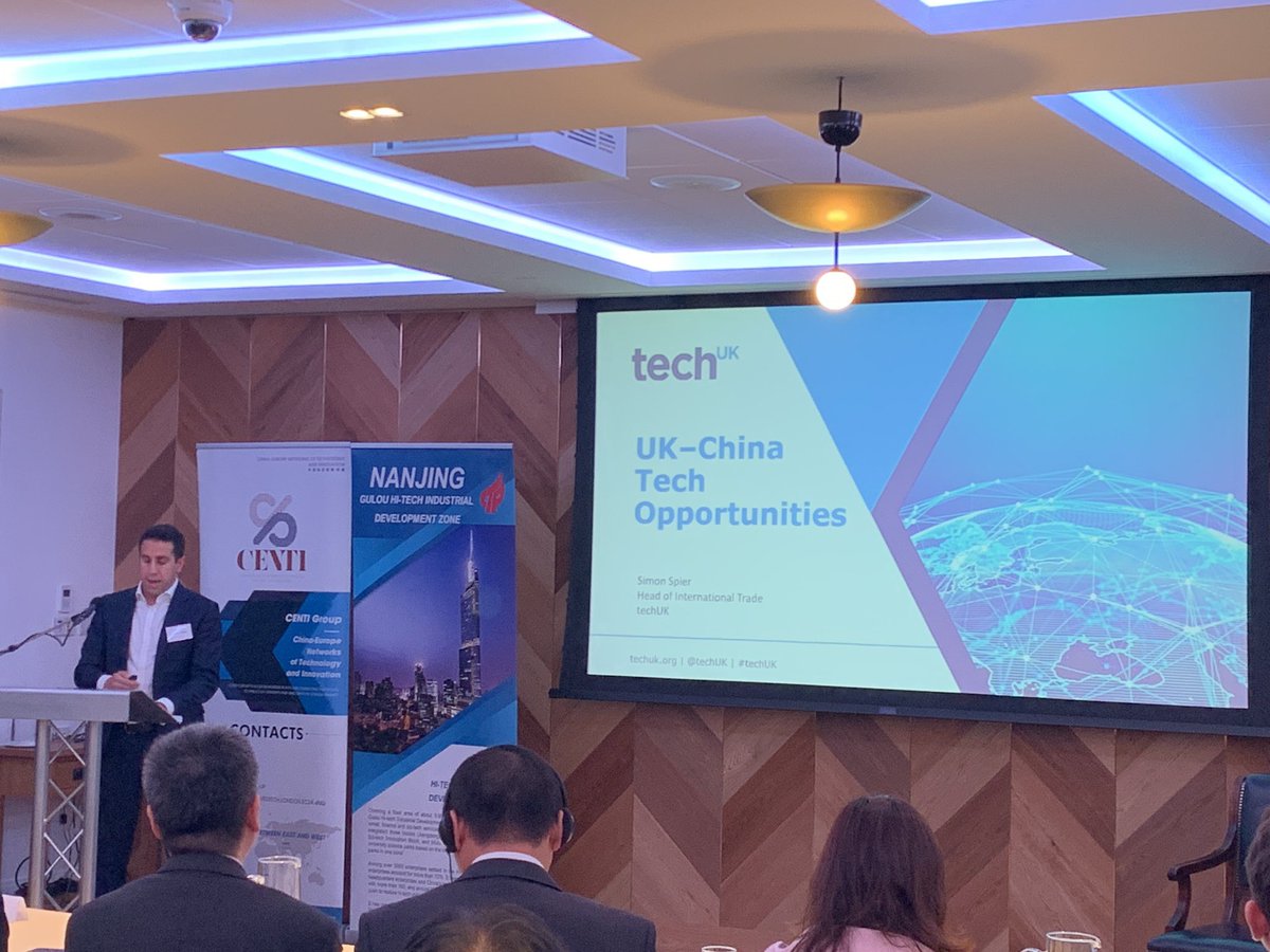 CENTI_London's tweet image. Great to have Mr. Jiang Minister Counsellor, Mr. Wu District Mayor of Nanjing Gulou District People’s Government, @SimonSpier Head of International Trade at @techUK and Mrs. Ni Direct General of Nanjing Gulou District People’s Government in 
#Nanjingtechweek@london today