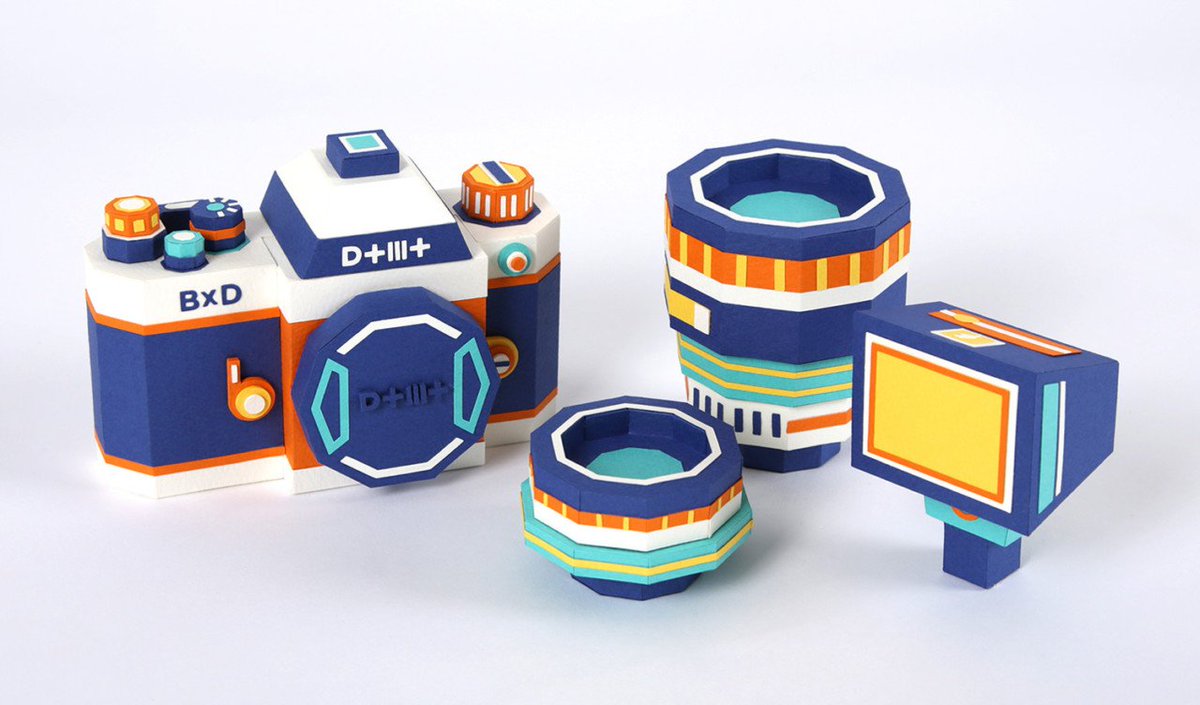 RevistaPICNIC's tweet photo. El estudio originario de Seúl: #Dotmot, diseñó con papel una cámara con lentes intercambiables y flash removible. https://t.co/rmfIH7eZXK