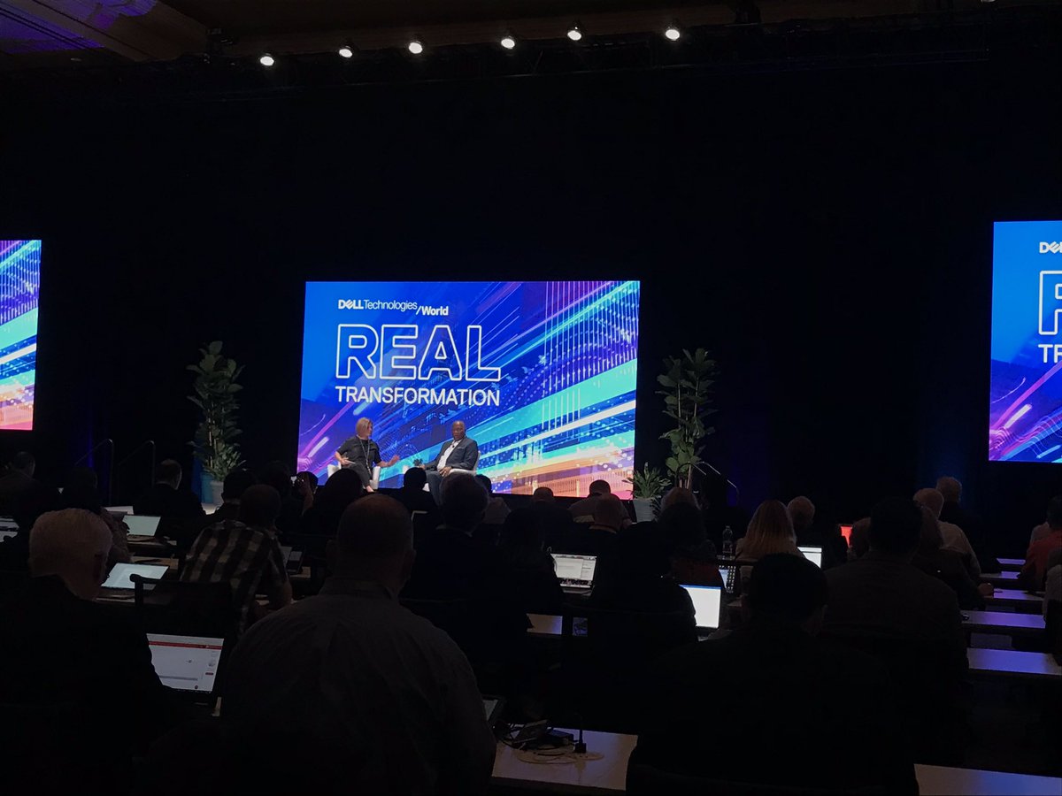And now at #DellTechWorld we have Brian Reaves, SVP and Chief Diversity &amp; Inclusion Officer <a href="/DellTech/">Dell Technologies</a> reinforcing the importance of this values and best practices. Super inspiring! #proud2work4dell