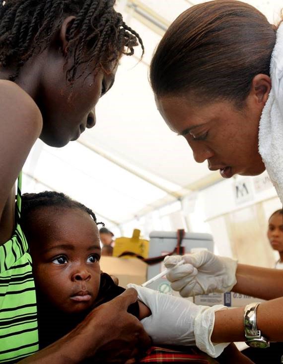 USEmbassyHaiti's tweet image. La variole a été la 1ère maladie humaine éradiquée par les programmes mondiaux de vaccination & la poliomyélite n'est pas loin derrière. Depuis 1988, le nombre de cas de poliomyélite a diminué de 99% dans le monde: ow.ly/CHhP50sprcW #LesVaccinsCaMarche
©UNICEF Haiti