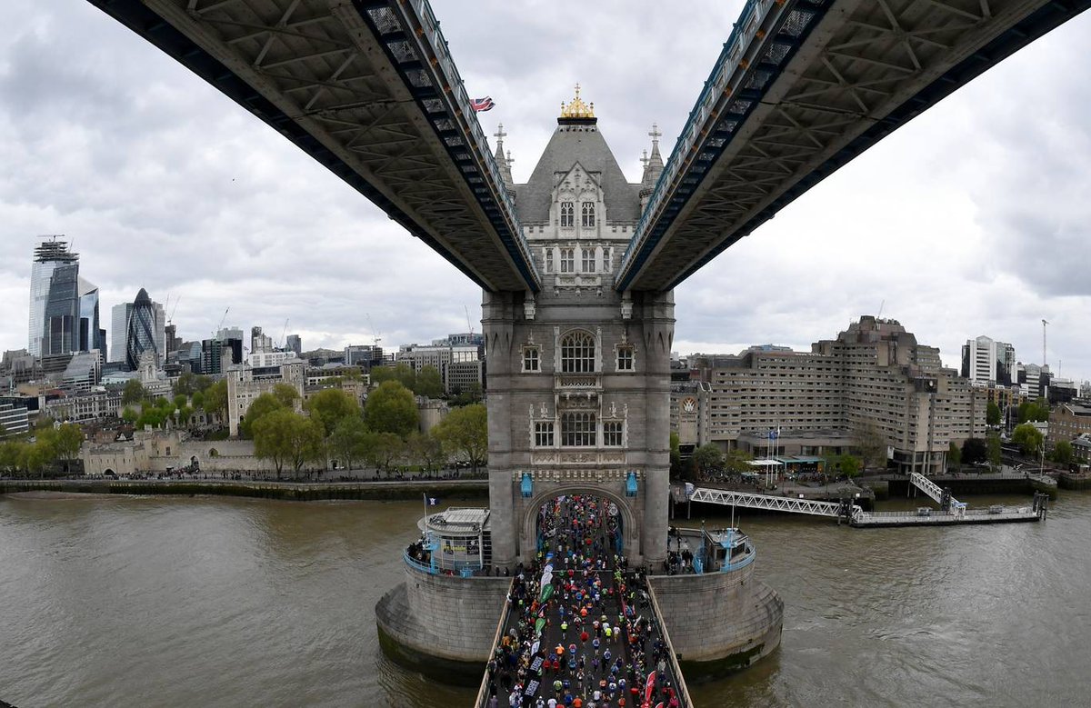 One of our latest projects, #Vicinity, at the Tower Hotel London can be seen here on the right- central to this weekend’s #LondonMarathon! Many visitors relaxed outdoors next to Vicinity’s fire pits and took advantage of the bustling atmosphere!
