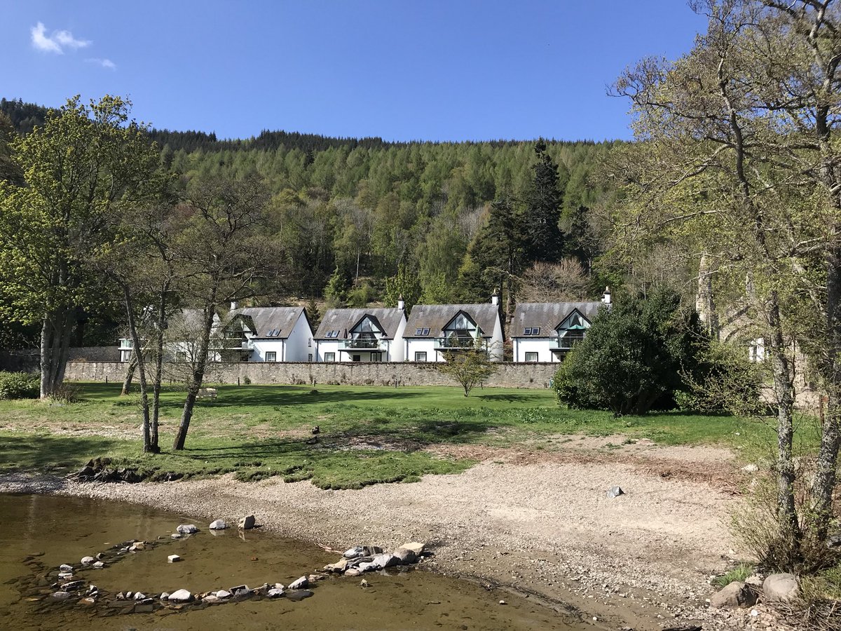 And here they are! #newbalconies at #KenmoreClub Looking fantastic! And what a beautiful day to enjoy #Scotland #LochTay