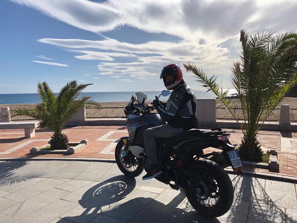 FrancescoCorno's tweet photo. #Sardegna ...#alwaysinmoto...#friends ....#braaaapppp...#readytorace https://t.co/ZYqzJKz4IN