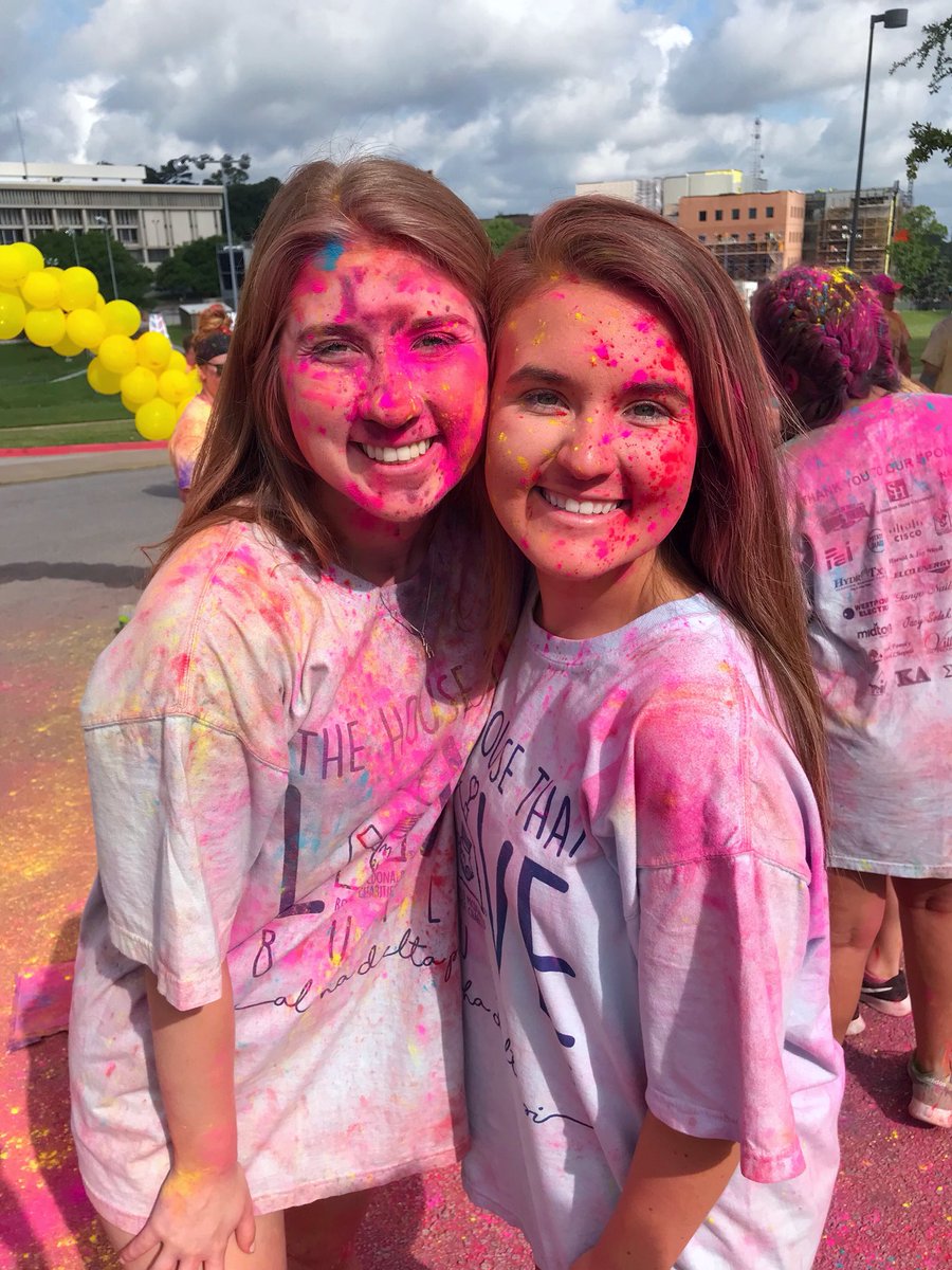 kara_pohlman's tweet photo. Adpi loves you RMH❤️💛#shsu23 #shsuadpi https://t.co/1SYhPqCjVb