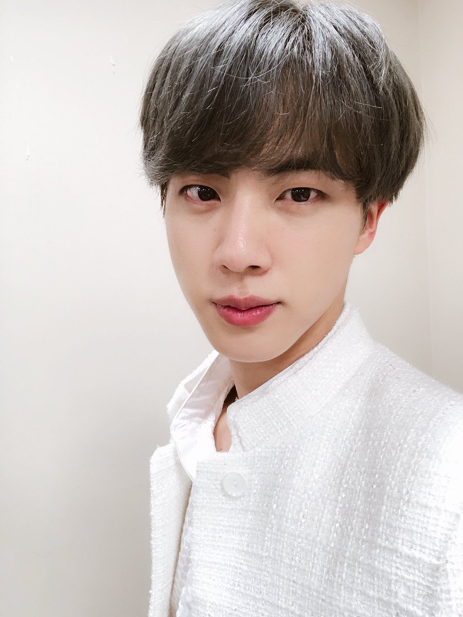 BTSGlobal7's tweet photo. Ire a Army Lee
#Jin #BTSGlobal7
π https://t.co/tWFbJzk2Tx