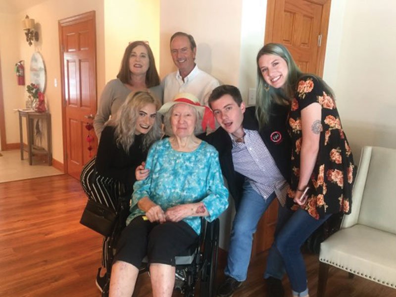 solutioncare_LA's tweet image. Our River Forest Home residents, their families, guests and the Solution Care Homes team had an absolutely wonderful time celebrating Easter together at this year’s luncheon! #assistedliving #sttammany solutioncarehomes.com/2019/04/21/riv…