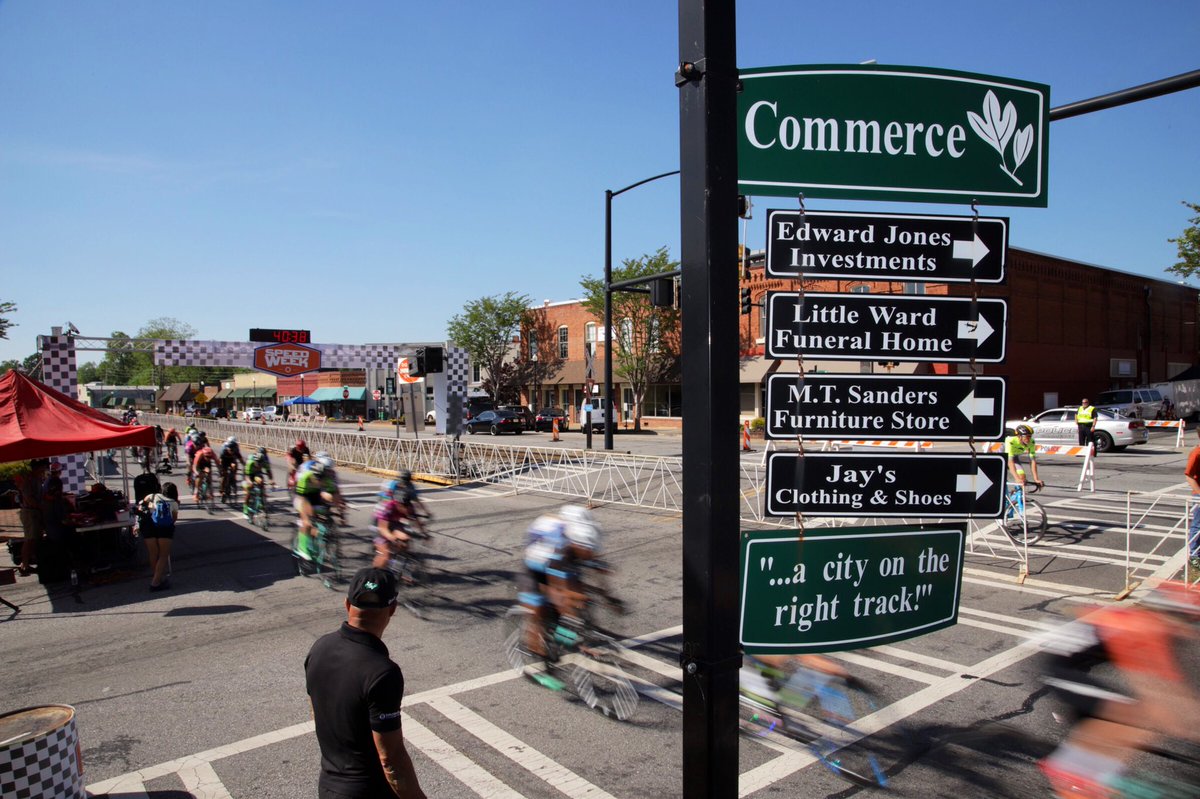 USASpeedWeek's tweet image. Thank you, @commercedda for a fantastic event for Stop #3 of #speedWeek! It was a beautiful day for a bike race 👌🏼
📸 @USACRITS #Commerceliving #CommerceCrit