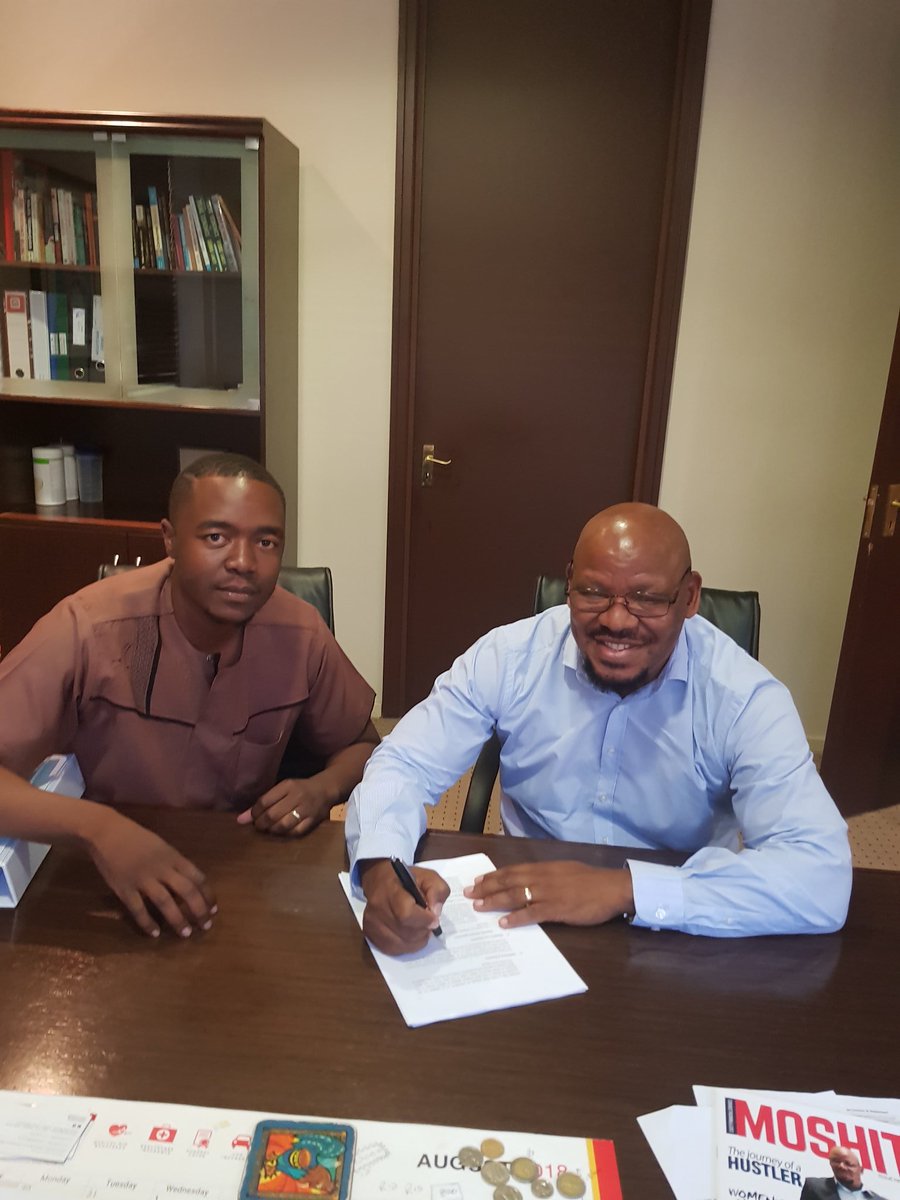 KhandaniM's tweet photo. When u sign a deal with a black young man and he delivers, congratulations for the launch of #RejoiceApp, we'll done @Nyiko_Much https://t.co/bEmtyaQ1xs