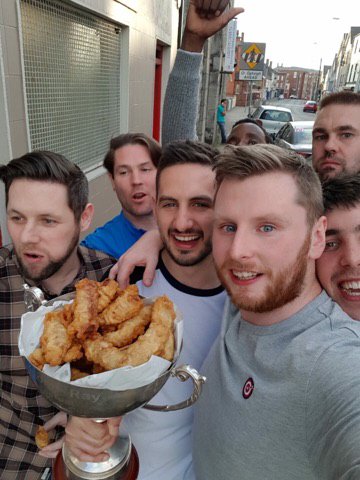 Limerick soccer team Athlunkard Villa B won the Eamon Rea Cup on Sunday and celebrated by filling the cup with...

...battered sausages from the iconic Limerick chipper, Donkey Ford's ️⚽️🏆😂

📷 Raymond Kerley