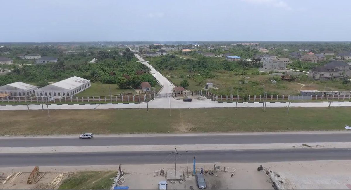 sellerrand's tweet photo. This commercial property at Beechwood Estate has a Global C of O and is currently available in 600sqm for N18 Million and is suitable for  events center, school, hotel, hospital,and lots more

Visit https://t.co/EZr3YNH3Oz or call 08104980498 for info https://t.co/2kINSp5mLu