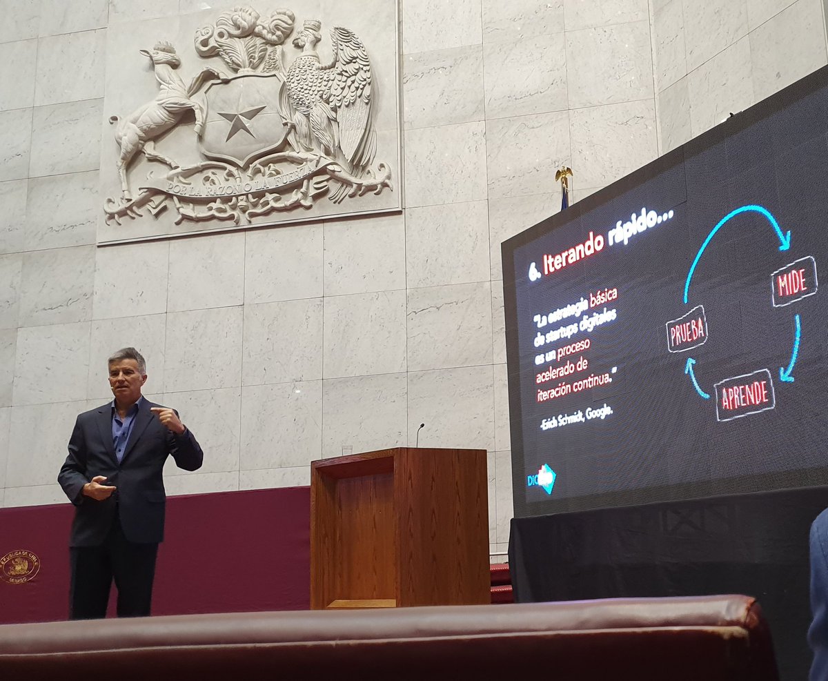 Muy buena presentación de Roberto ...necesitamos tomar decisiones con "Más Data y menos Guata" - <a href="/RobertoMussoM/">Roberto Musso</a> @digevo <a href="/icare_chile/">ICARE</a>