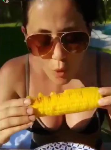 TheKratomQueen's tweet photo. 😶🌽 #toothlessandruthless https://t.co/6kFokI0h2v