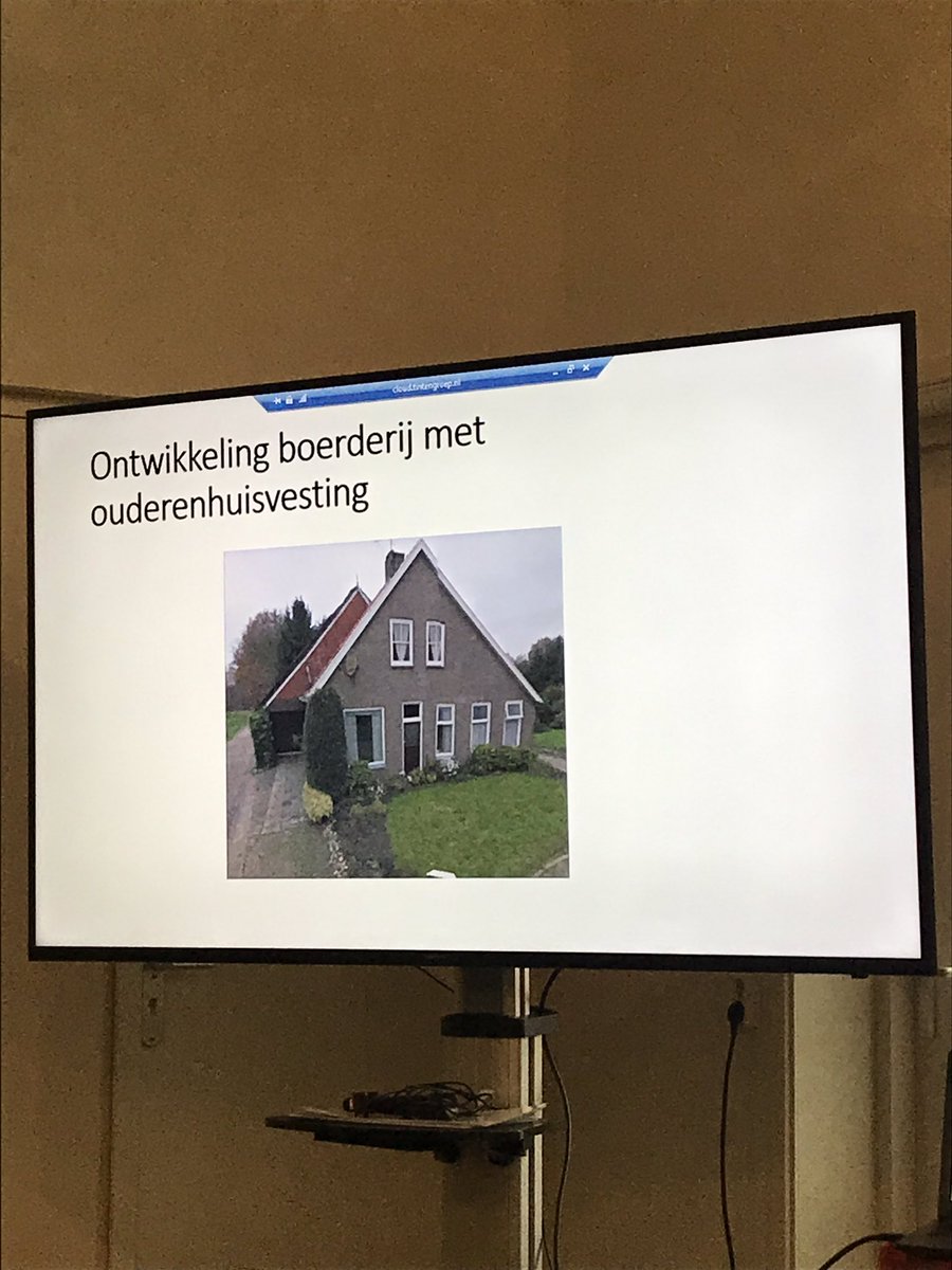 egerrit's tweet photo. Vervolgens naar Grolloo voor gesprek met @aaenhunze stichting Grolloo zorgt en vele anderen over preventie door sport, burger initiatieven en dorpscoordinator. En voor het eerst koersbal gespeeld. https://t.co/akh4lDroAG