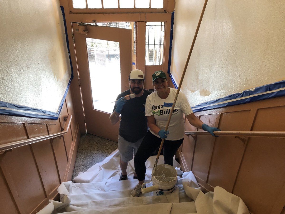 wilsonsonsini's tweet photo. Over the weekend, a team from #WSGR's SF office joined Rebuilding Together San Francisco @RebldgTogthr for National Rebuilding Day! We painted and cleaned the Edgeworth Hotel, a permanent supportive housing community in the Tenderloin neighborhood. @THClinicSF #RebuildSF https://t.co/2ARRRgOkud