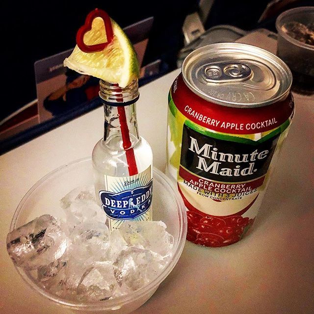 lee_lind's tweet image. I need a drink and a plane to places with no worries #inflightservice #cocktails #vodka #cranapple #travel #thisishowleeanddianado