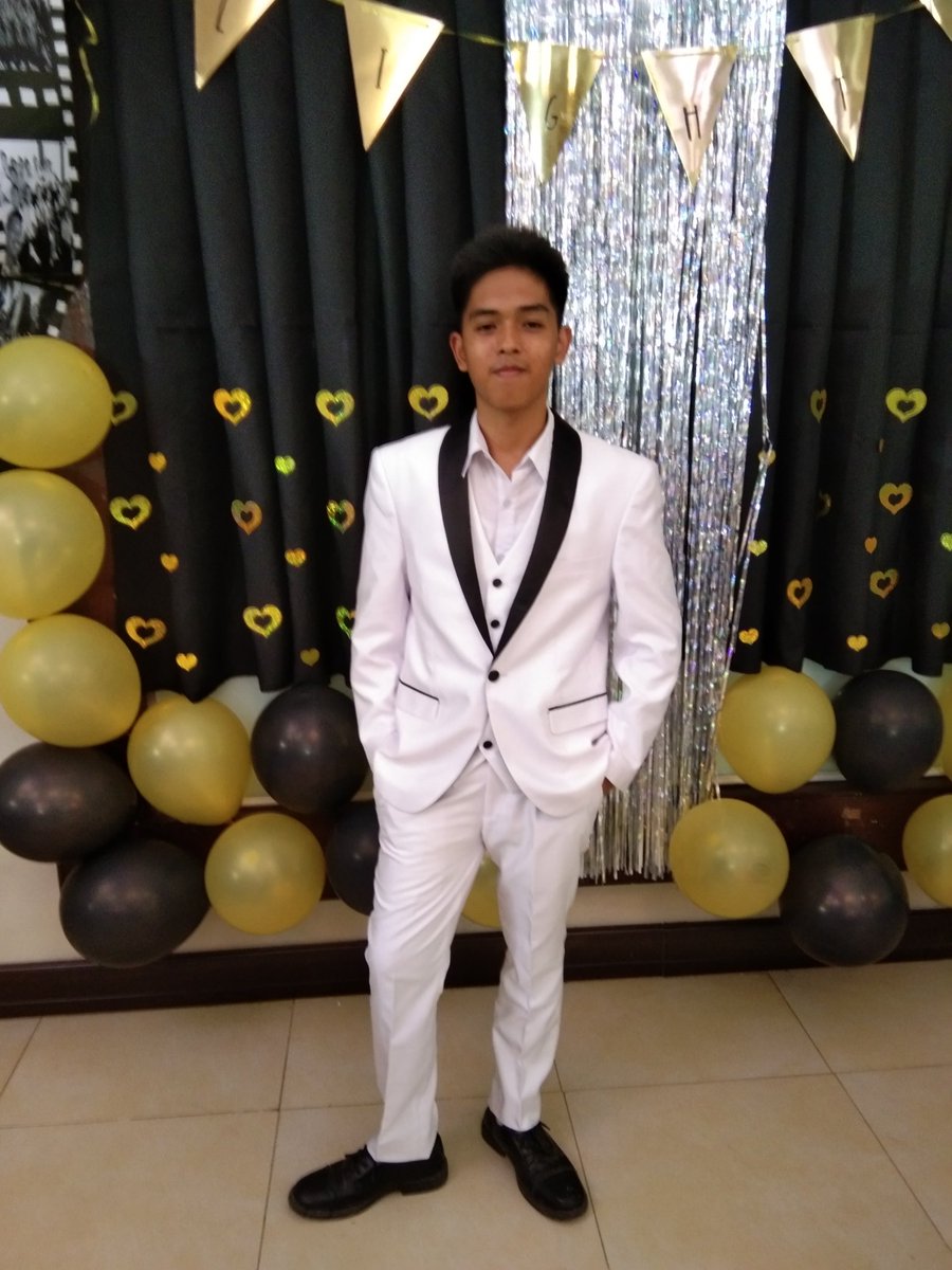 MinYoonCy's tweet photo. Best Experience, Worth it!
#GradBall #Party #Movedup https://t.co/LeqwKLqH1A
