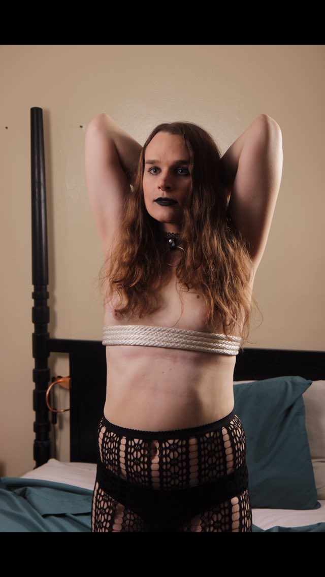 kyttyn666's tweet photo. I’m rly itching to do more bdsm/kink shoots... pro dommes and rope people hit me up for collab and work stuff. #submissive #prosub #proswitch #ropemodel #ropedomme #bdsmkitty #bdsm #kink https://t.co/0pUQ5kKB7s