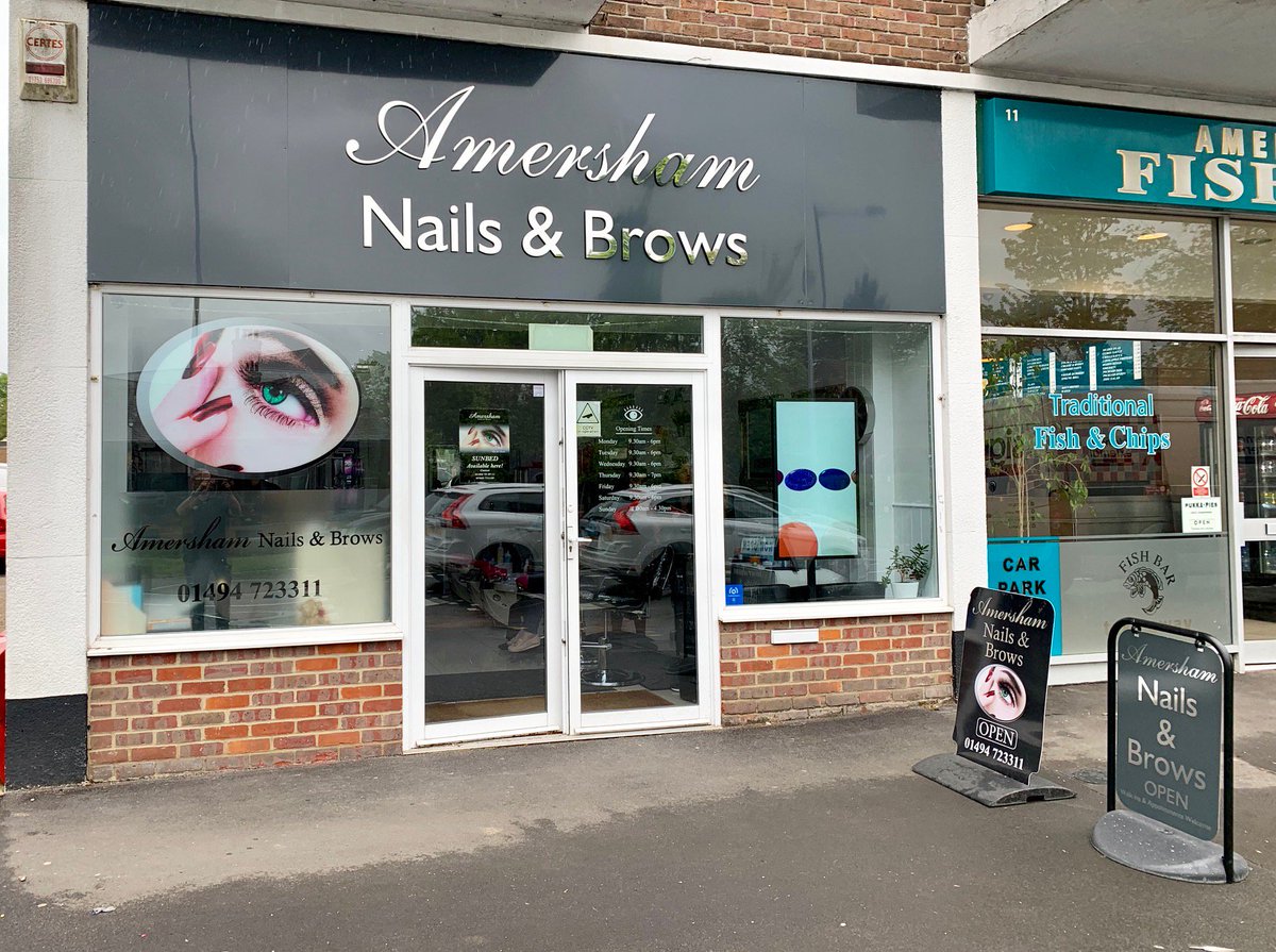 signxgraphics's tweet photo. New fascia and swing sign, polished stainless steel text looking smart! #signs #signx #amersham #chesham #shopsigns https://t.co/NPx8qp2KdE