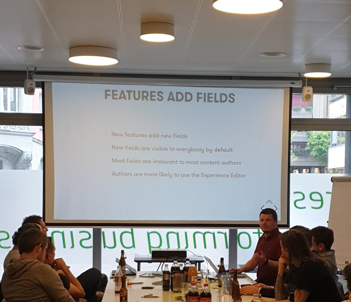 misterlow's tweet photo. And now lets all clean up our Content Editor fields! #sugch #fieldcreep https://t.co/clTE8CxVqe