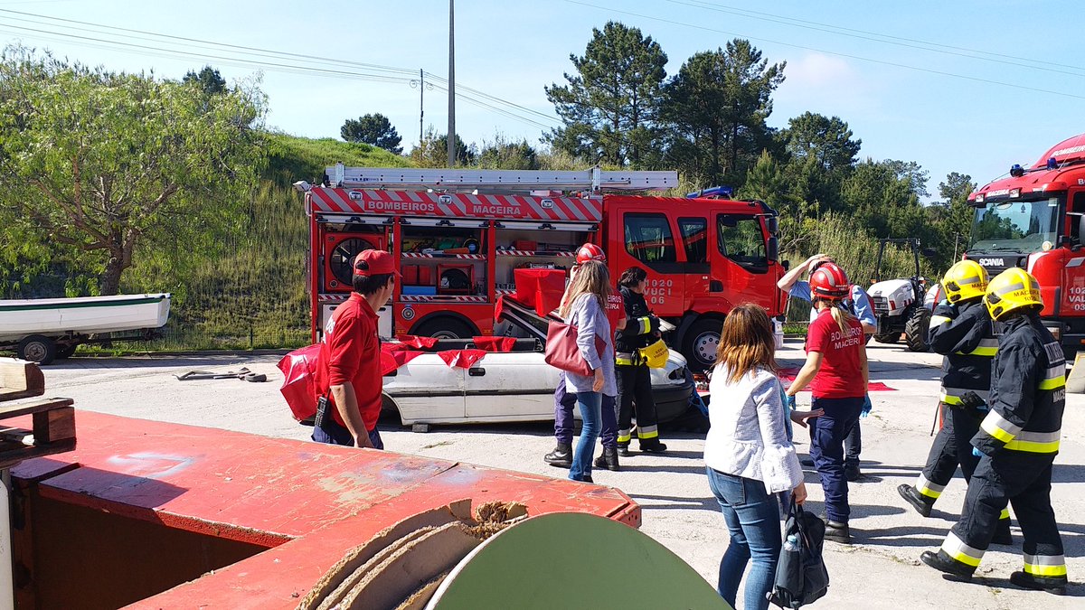 ComServGerze's tweet photo. First day of project meeting in Leiria-Portugal. icebreaking, firefighters volunteers. https://t.co/T4rioYM4t9