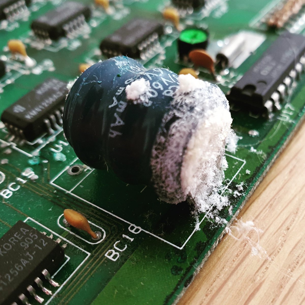 gbotti_82's tweet photo. #death by #varta ππ Well... after about 30 years ;) #commodore #amiga500 #addonboard #retrocomputing https://t.co/jz4MU0bZEB