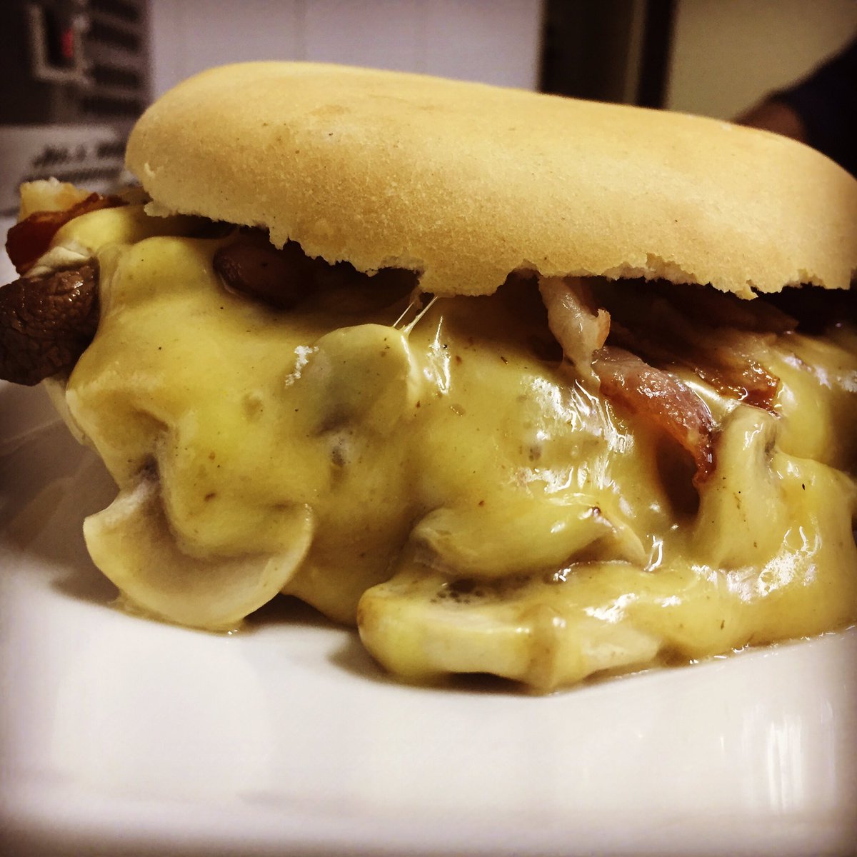 Sanguchote1's tweet photo. #DobleQueso https://t.co/6ldiG8uYQu