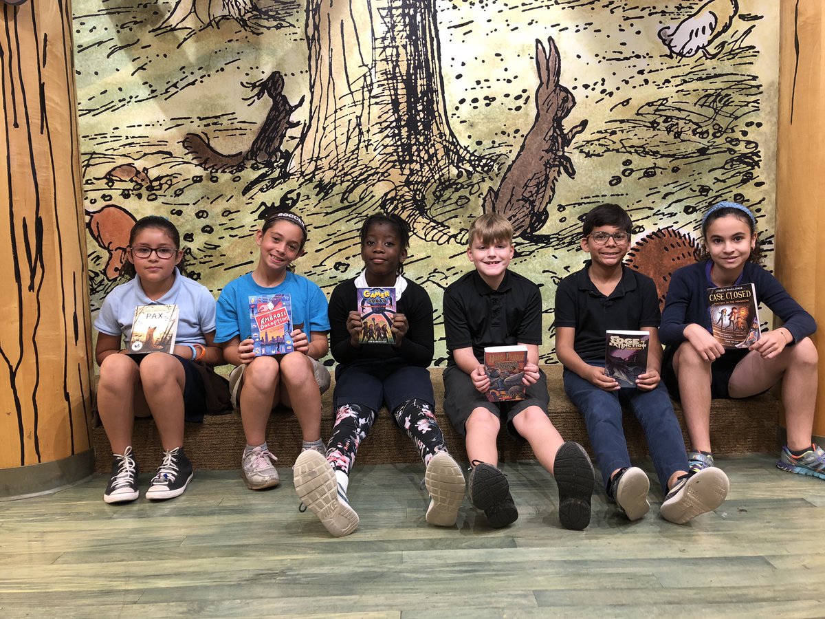 barber_jlb's tweet photo. Barnes &amp; Noble field trip for SPE students who read all 15 Sunshine State books! Thanks for everything Miss Jessica! @SPEHAWKSNAPLES #GreatestSchoolonEarth #ccpsfamily #ccpssuccess https://t.co/70JH8VrTFk