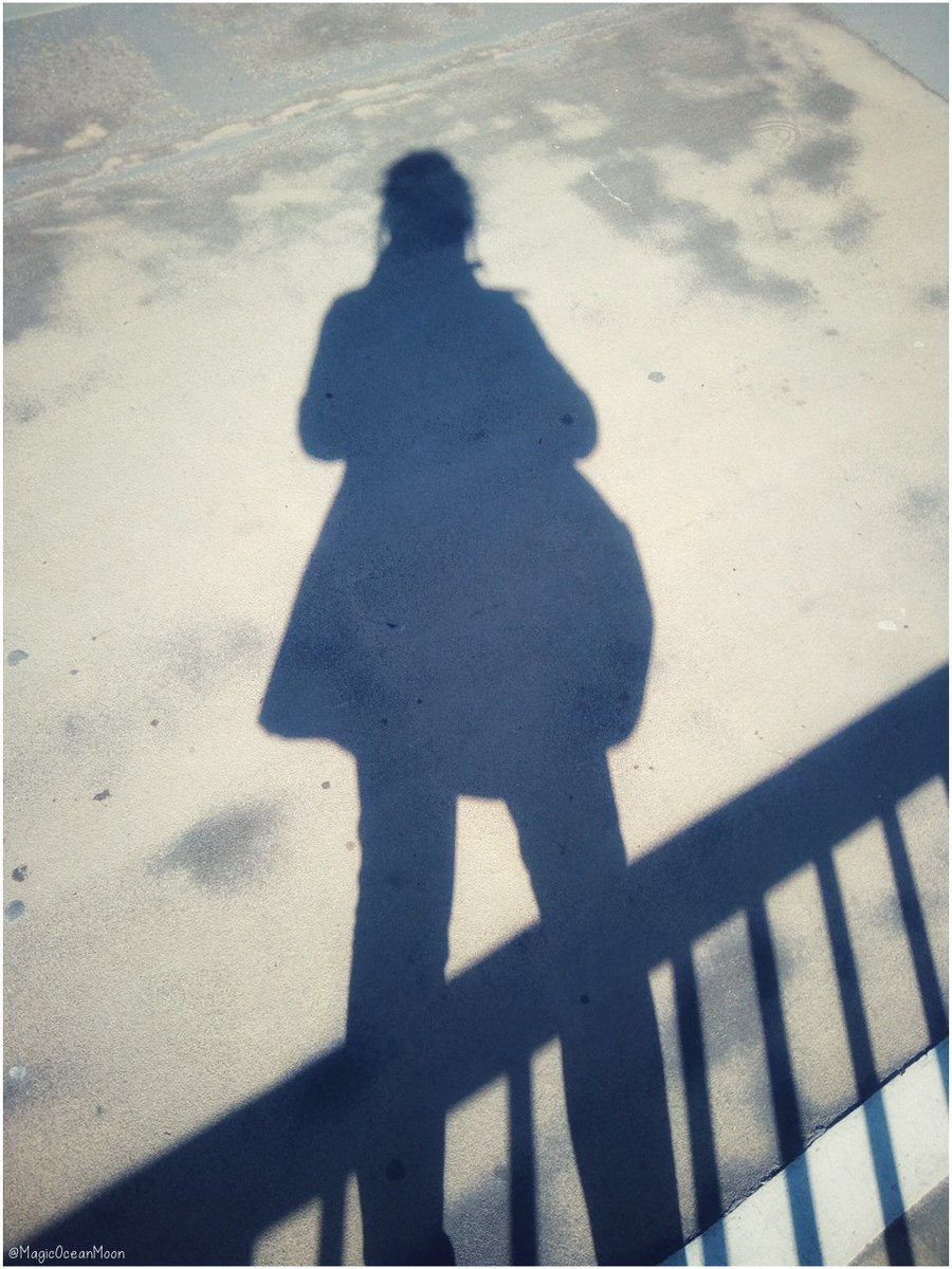 MagicOceanMoon's tweet photo. Where there's light, there is shadow. #ShadowSelfie https://t.co/gMAcGkn635