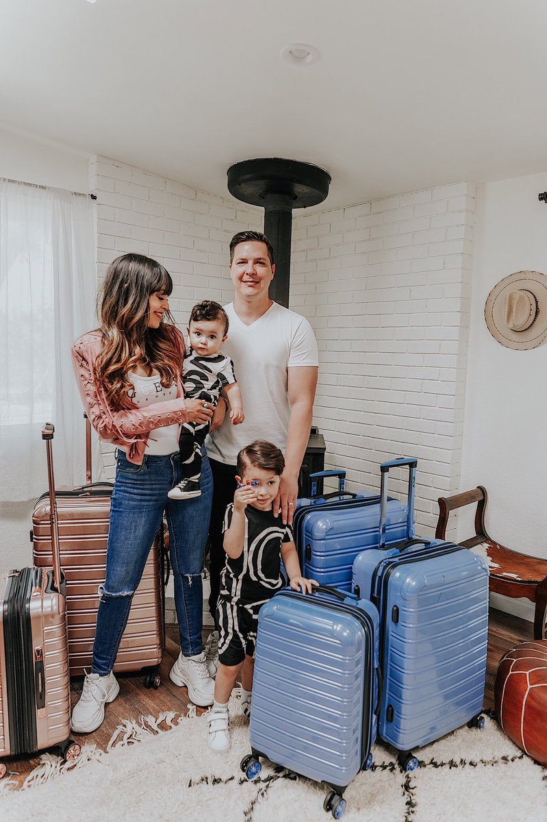 We are planning are next family aventure... Can you guess where we will go this time? // Estamos planeando nuestra próxima aventura familiar...Podrías adivinar donde vamos esta vez?[ Our luggages by  <a href="/iflyluggage/">iFLYluggage</a> ] 💗💙 #familytime #travelblogger