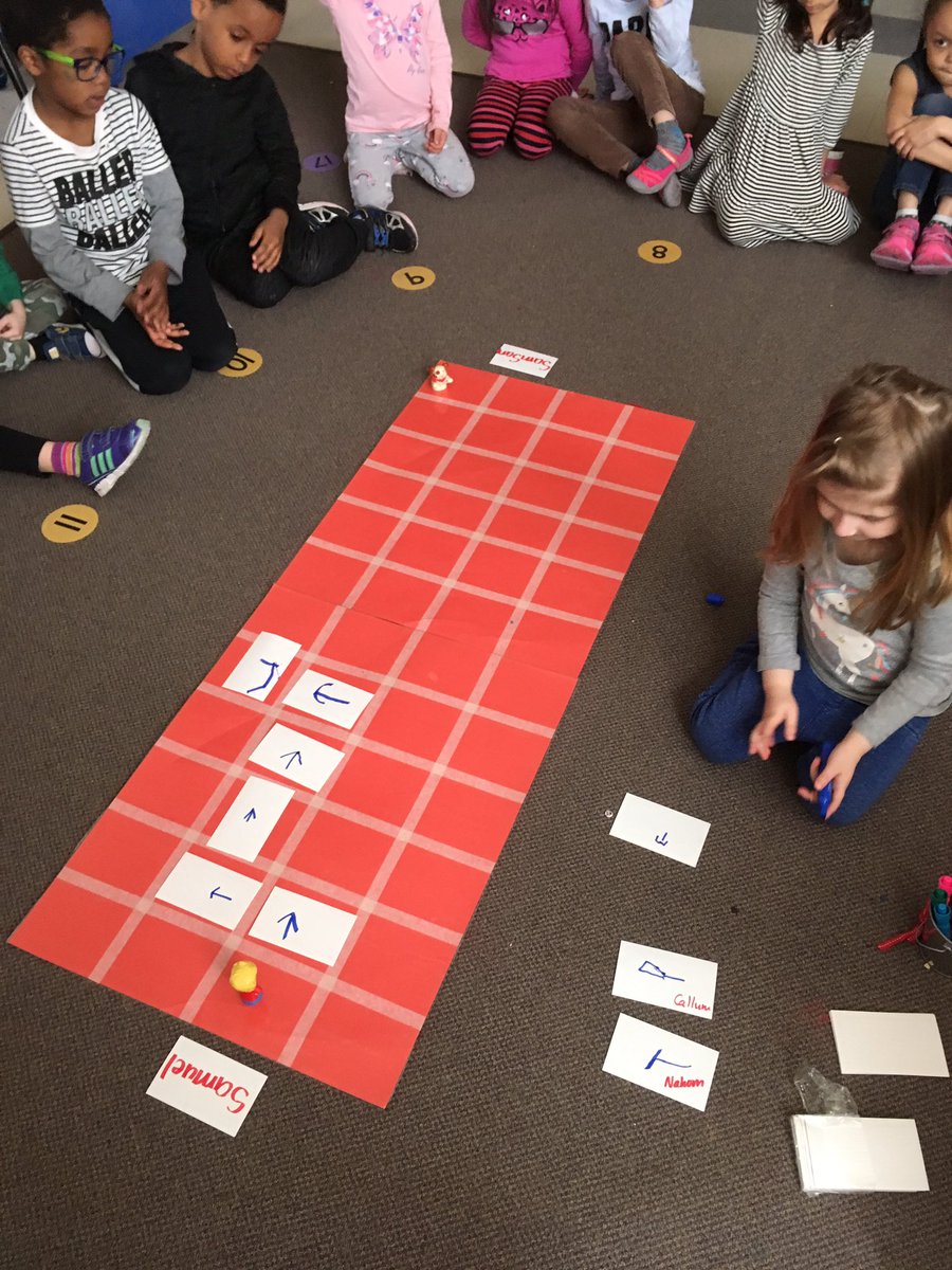 MissAdamsSMY's tweet image. We’ve been doing some more coding this afternoon! Helping the little boy 👦 get to his dog 🐶! #codinginkinder