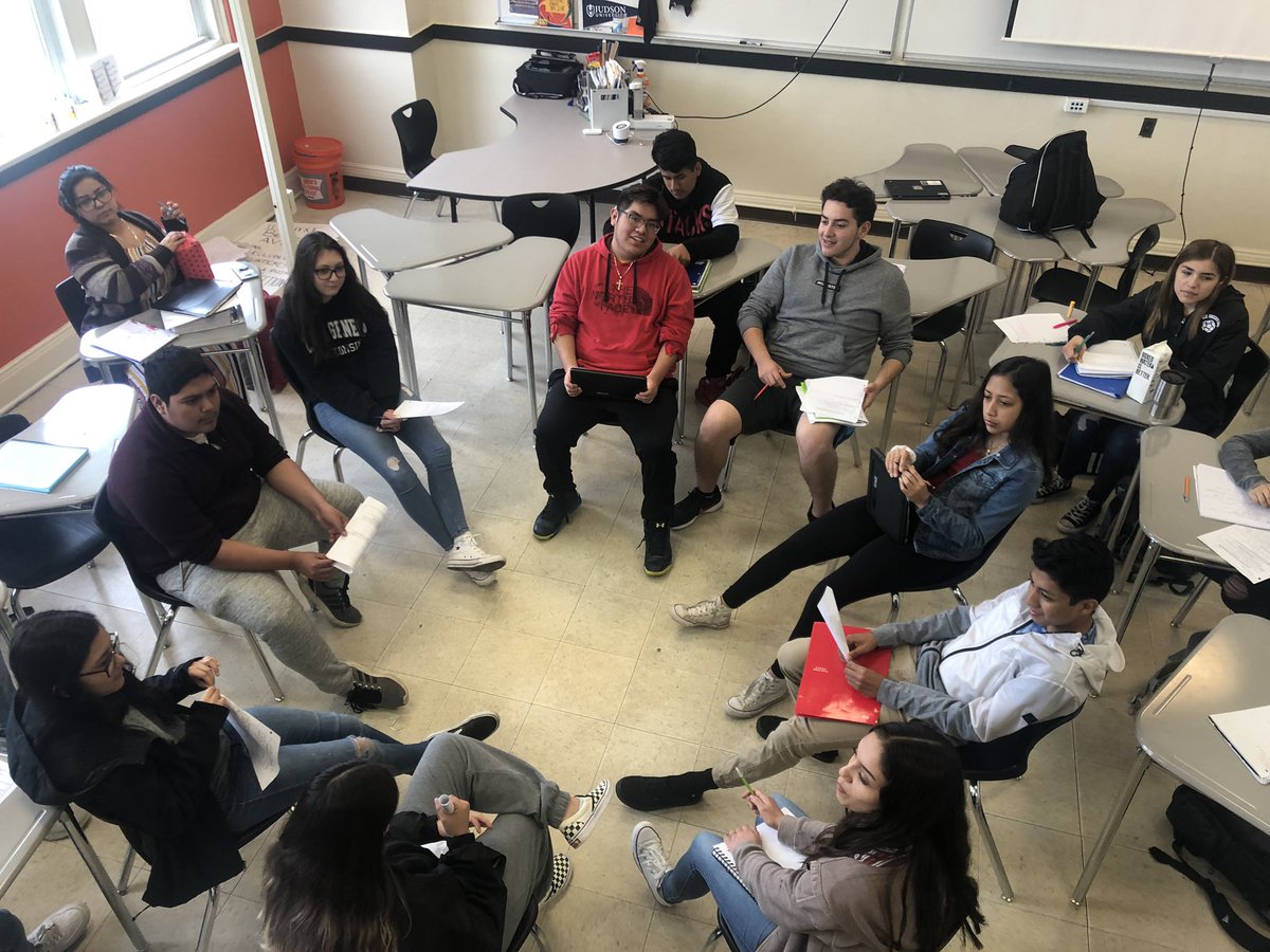 AVID 10 had a great socratic seminar on perseverance in today’s generation. #WICOReveryday <a href="/CLCAVID/">Crystal Lake Central AVID</a> <a href="/KBromley155/">Kimberly Bromley</a> <a href="/CLCeernd/">Eric</a> #d155inspire #WERCLC